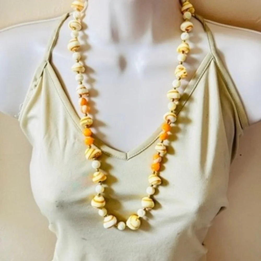 N/A flapper necklace