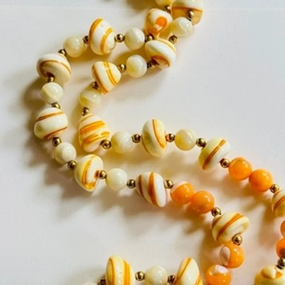 N/A flapper necklace