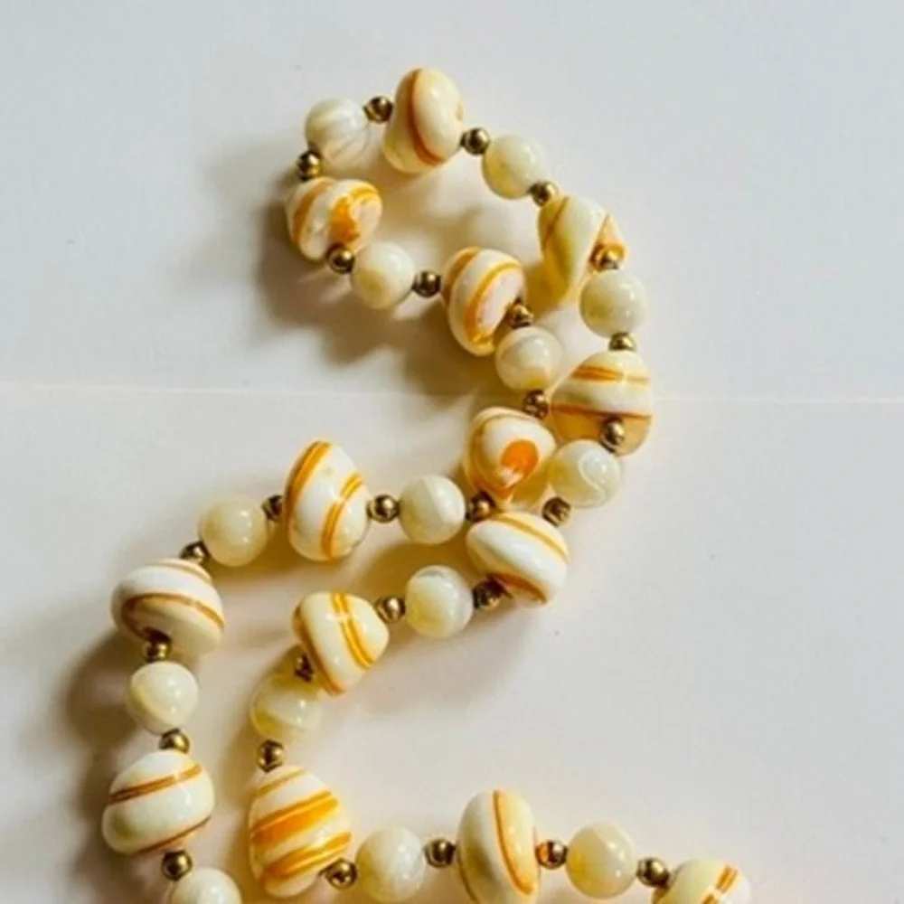 N/A flapper necklace