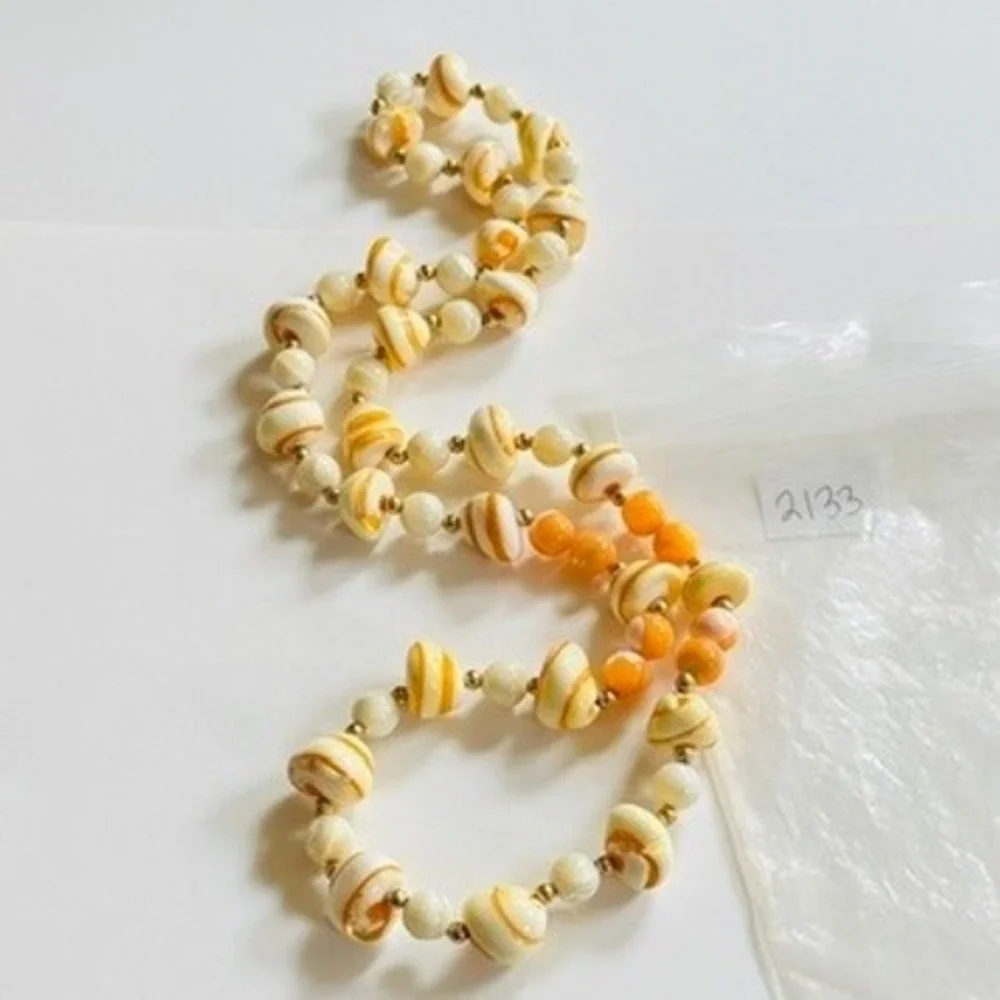 N/A flapper necklace