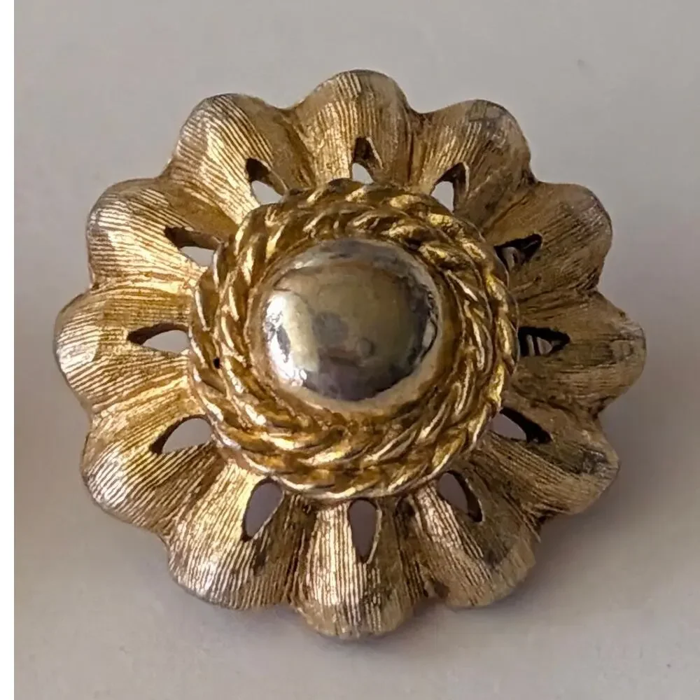 Vintage 1960s Cathe Clip On Earrings Gold Silver Tone Floral Signed 1 Inch