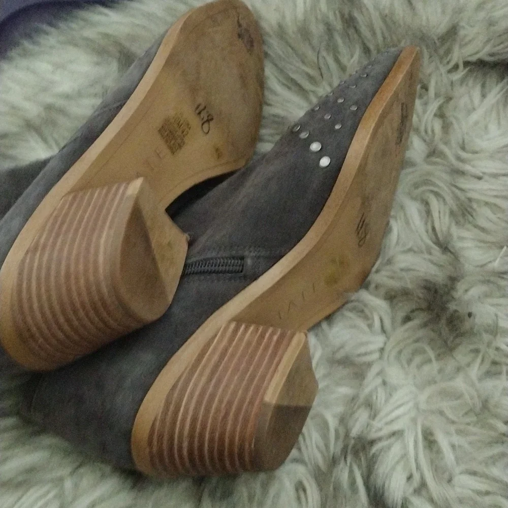 1. State state studded