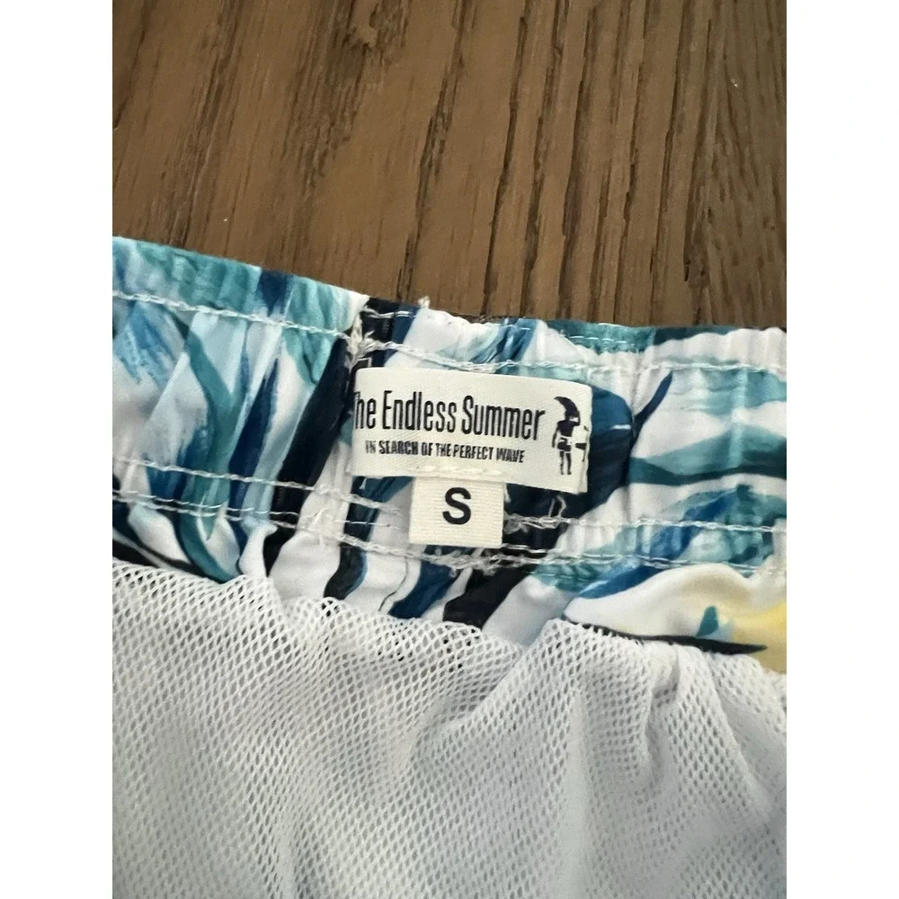 The Endless Summer Men's‎ Swim Shorts Size S