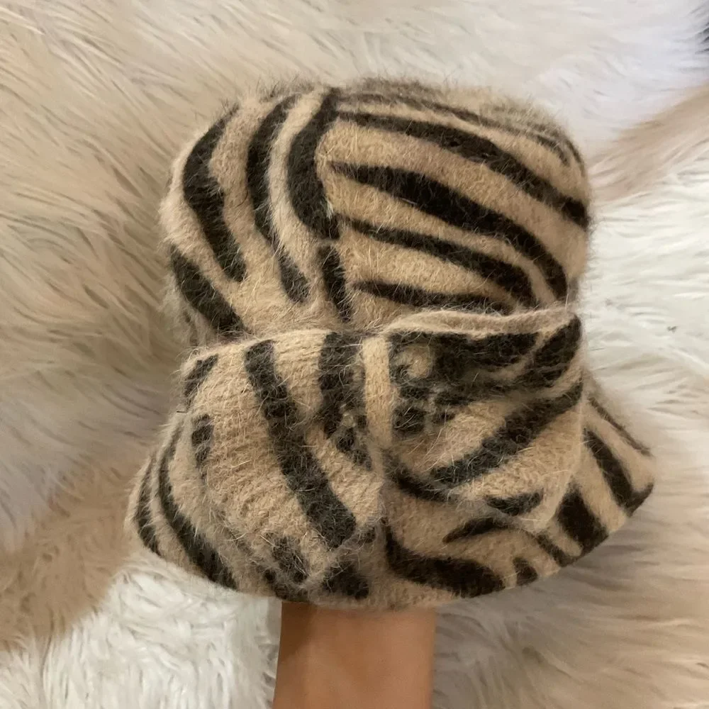 Betmar New York Vintage Brown Zebra Stripes Angora Blend Bow Bucket Hat
