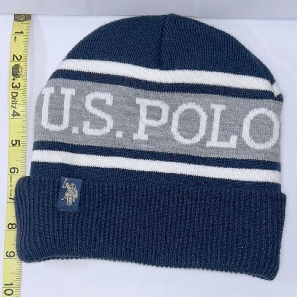 U.S. Polo Assn. stay warm