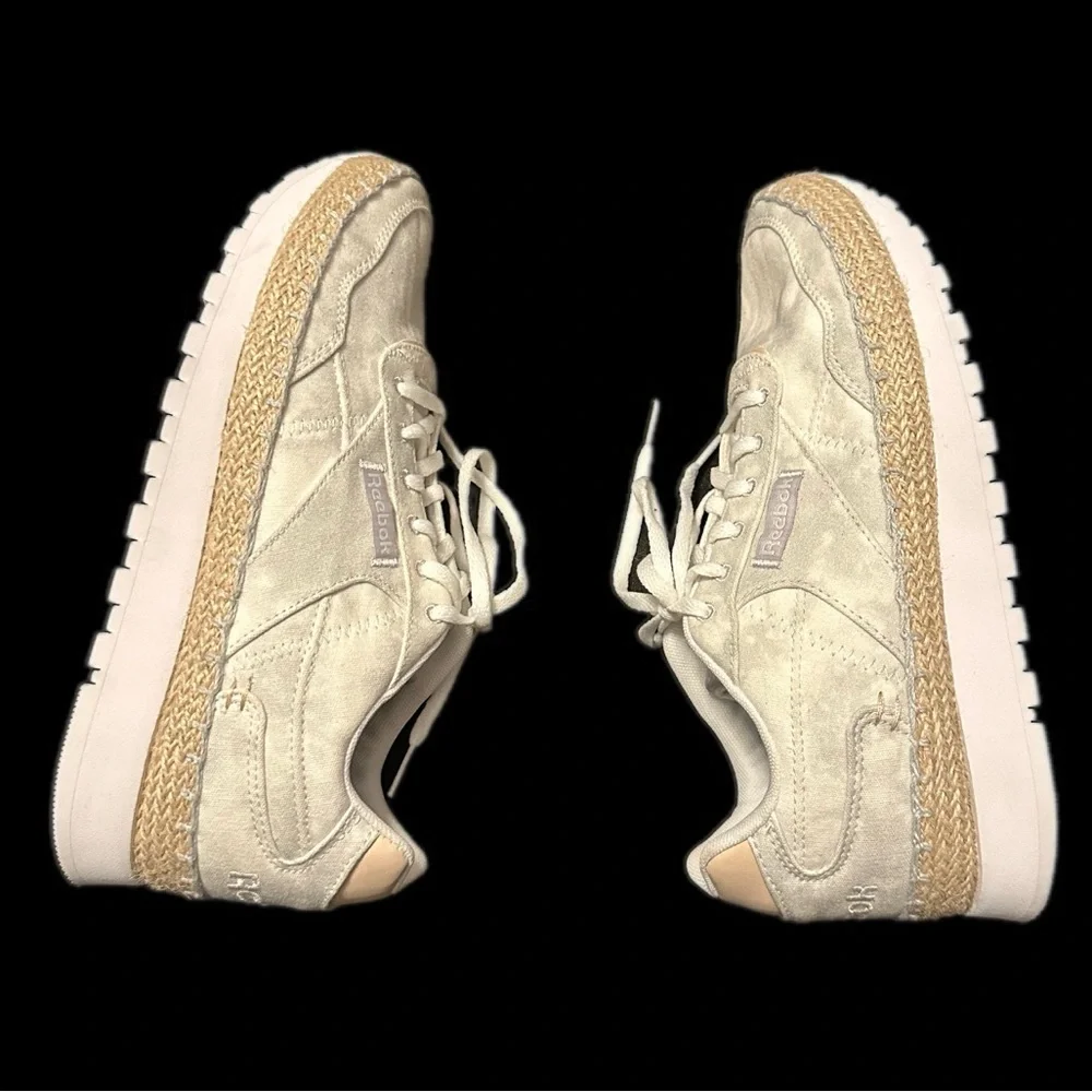 Reebok Women's Classic‎ Harman Run Cross Trainer- like new