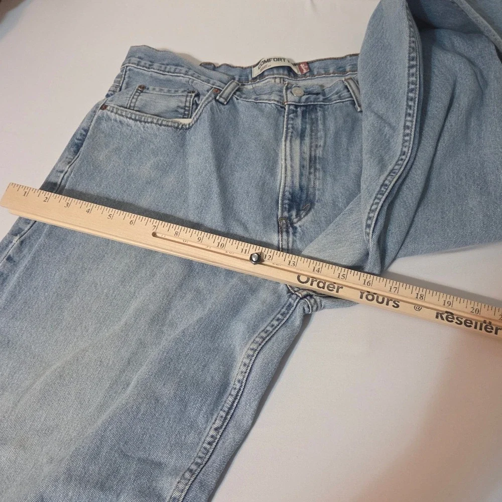 Levis levi 560