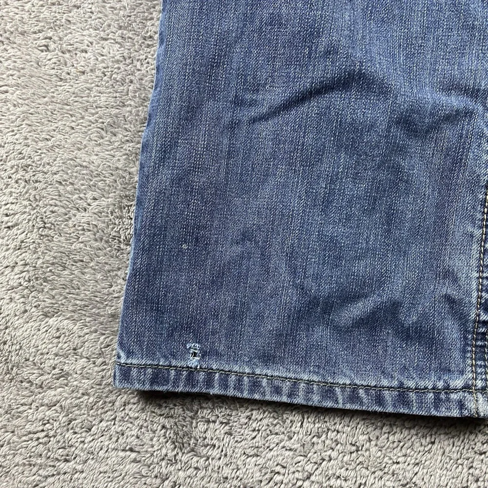 Levis excellent some