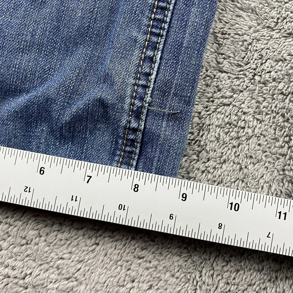 Levis excellent some