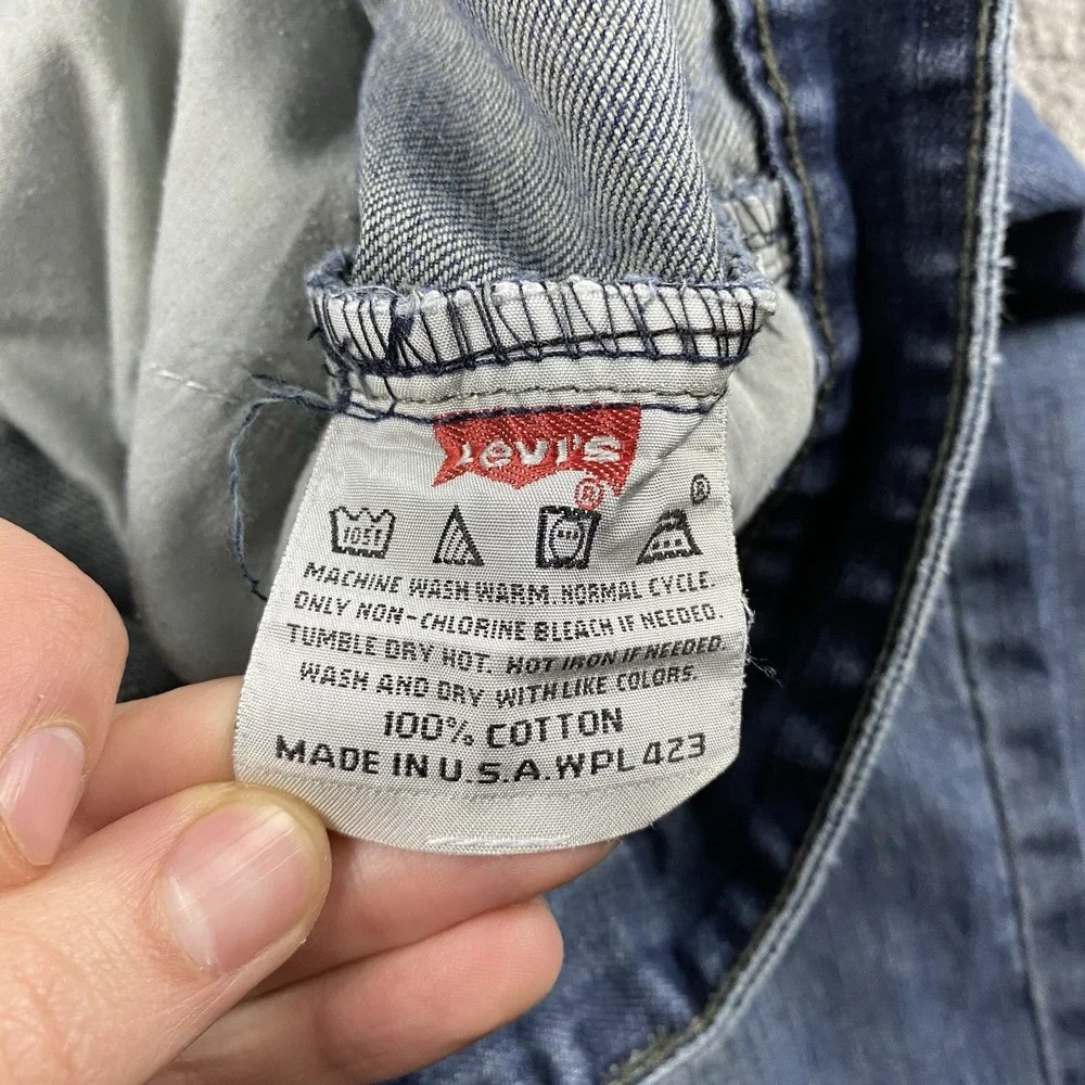 Levis excellent some