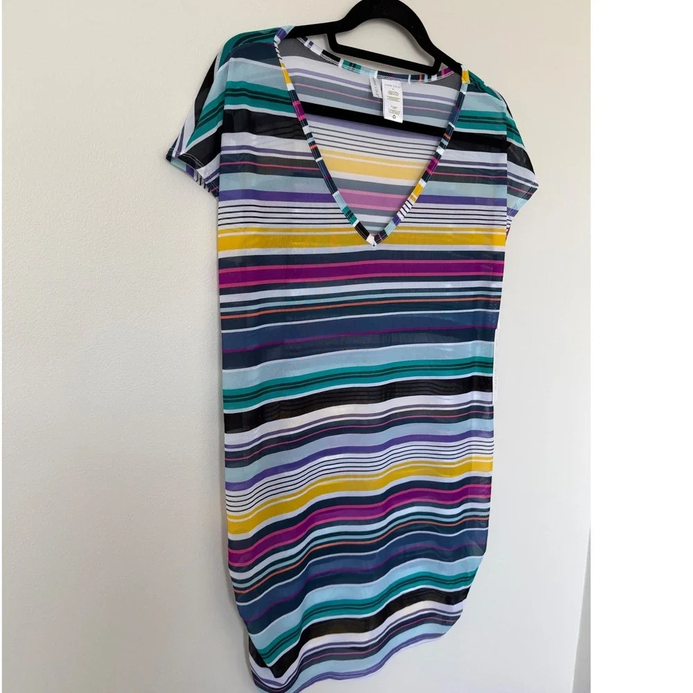 Anne Cole vibrant this short