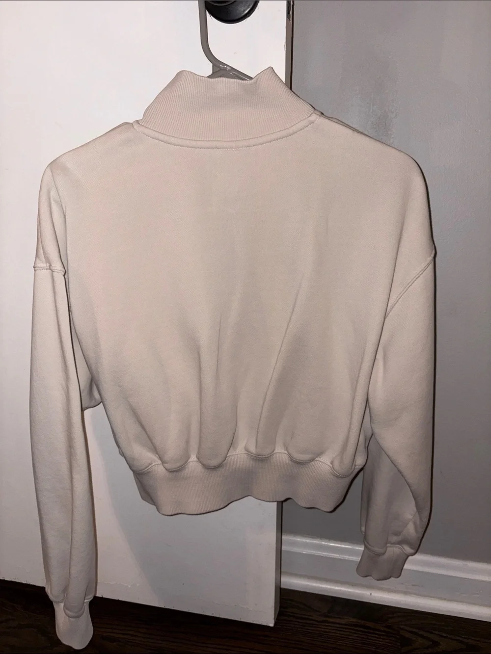 Nike cropped quarter