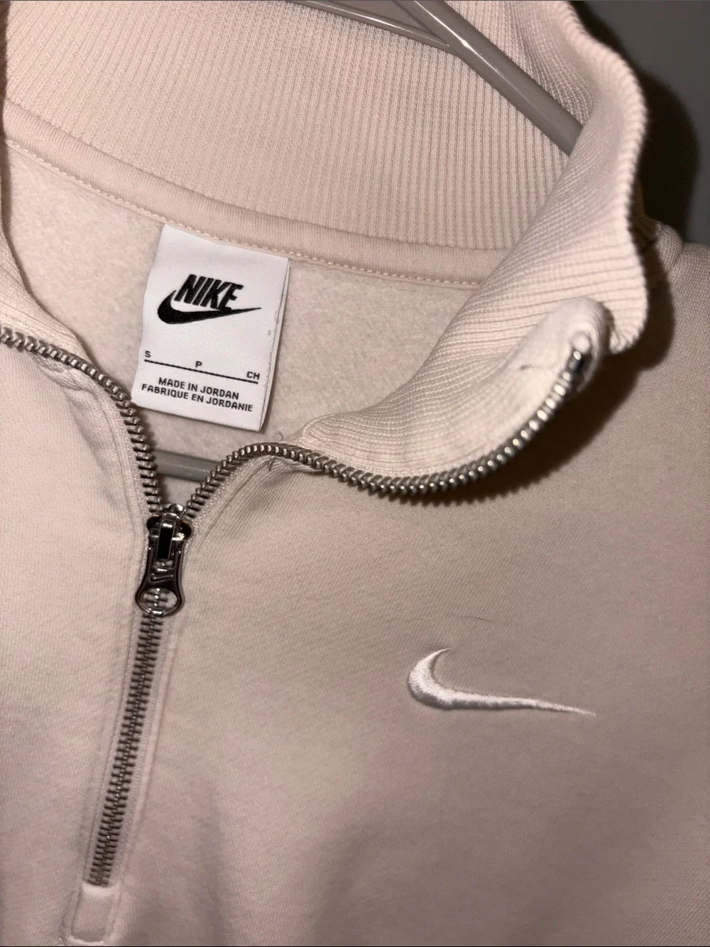 Nike cropped quarter