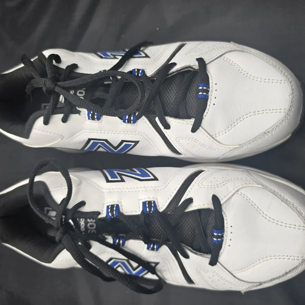 New Balance Men's‎ White and Black Sneakers