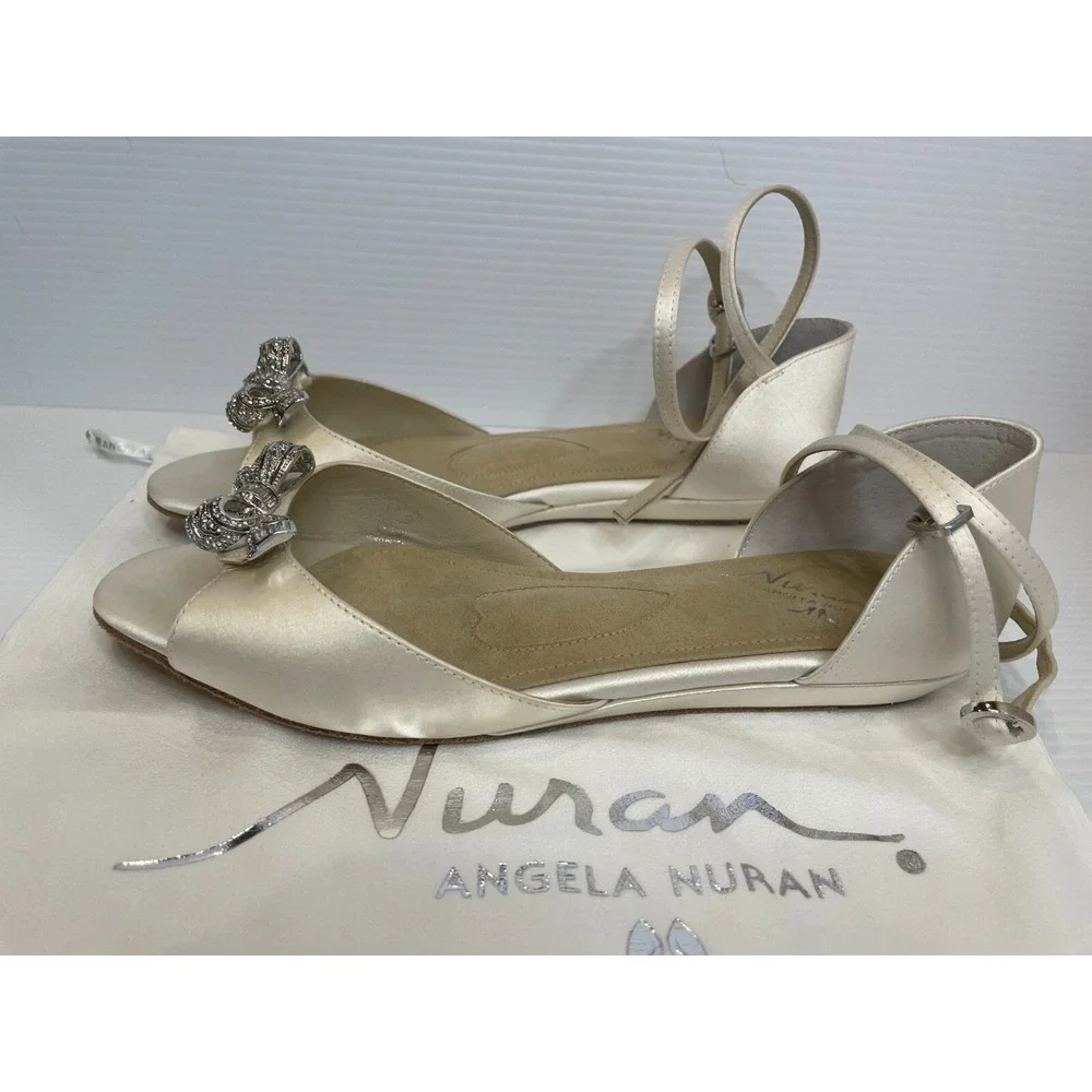 Angela Nuran angela nuran