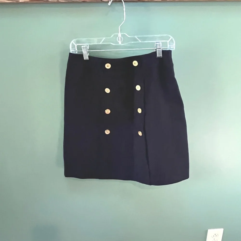 J. McLaughlin Black Double Breasted Gold Button Mini Skirt Size 8‎