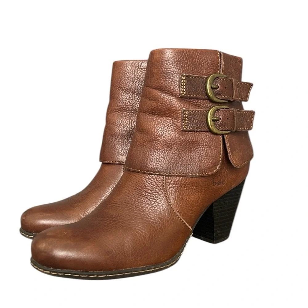 B.O.C Born Concept Traipse Brown Leather Booties‎ Cuffed Double Buckle 7/38