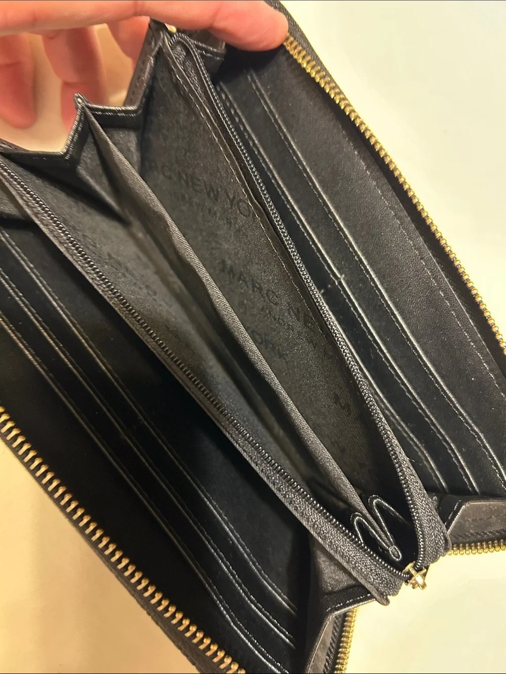 Marc New York sleek zip