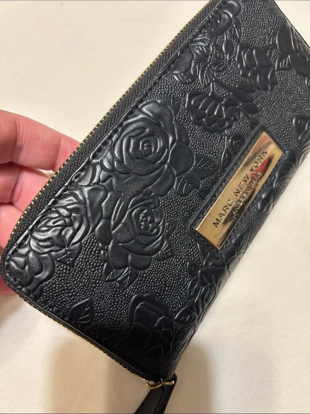 Marc New York sleek zip