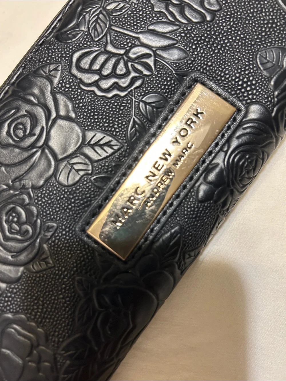 Marc New York sleek zip