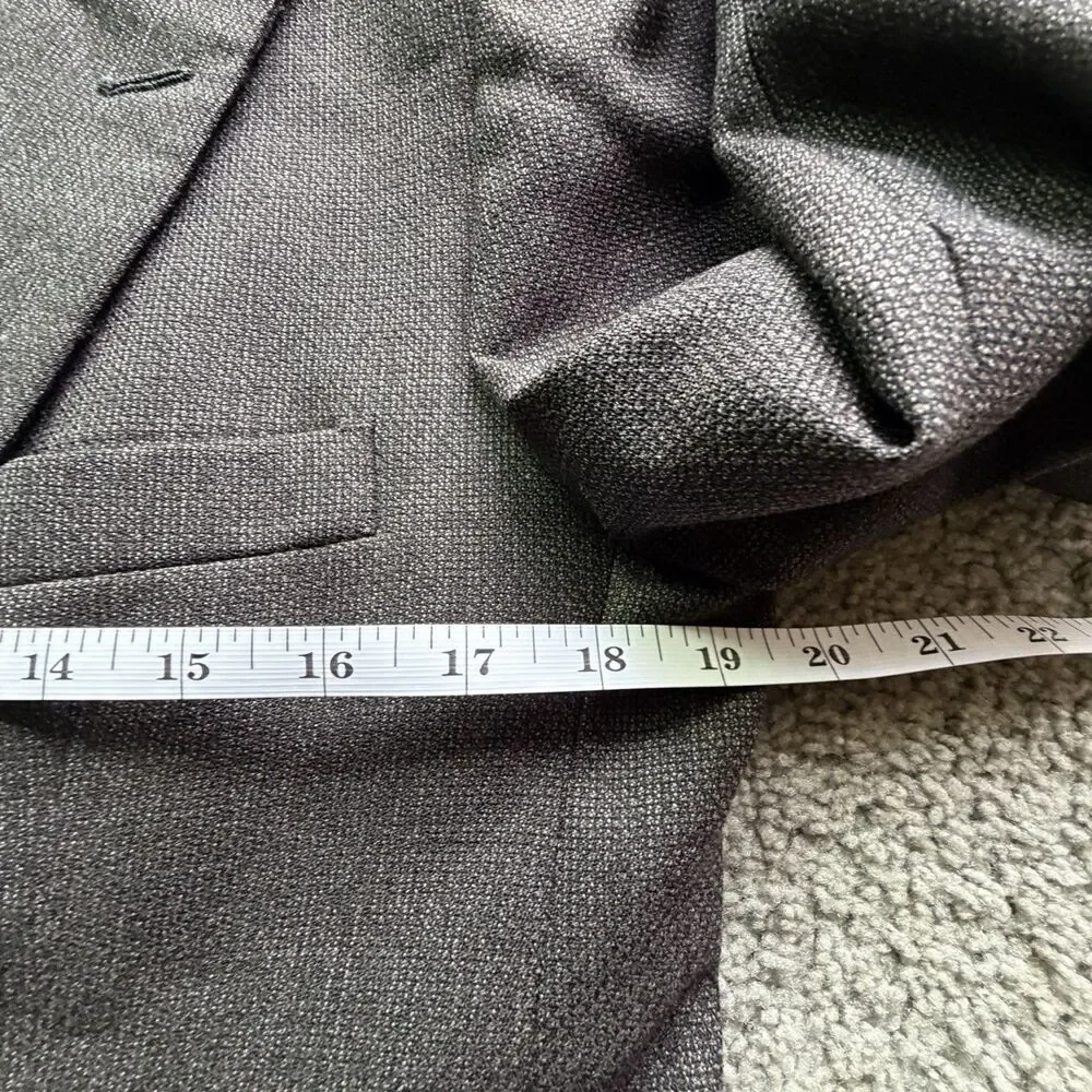 Vintage Mens 37 Wool Blazer Double Breasted Made USA Gray Peak Lapel Suit Jacket