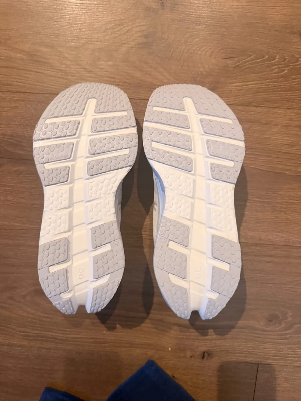 On Running cushioned midsole