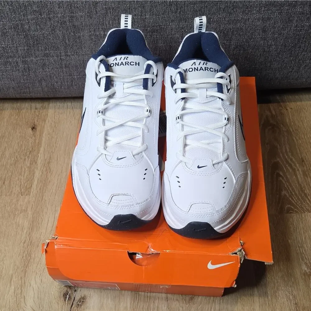 Nike air monarch