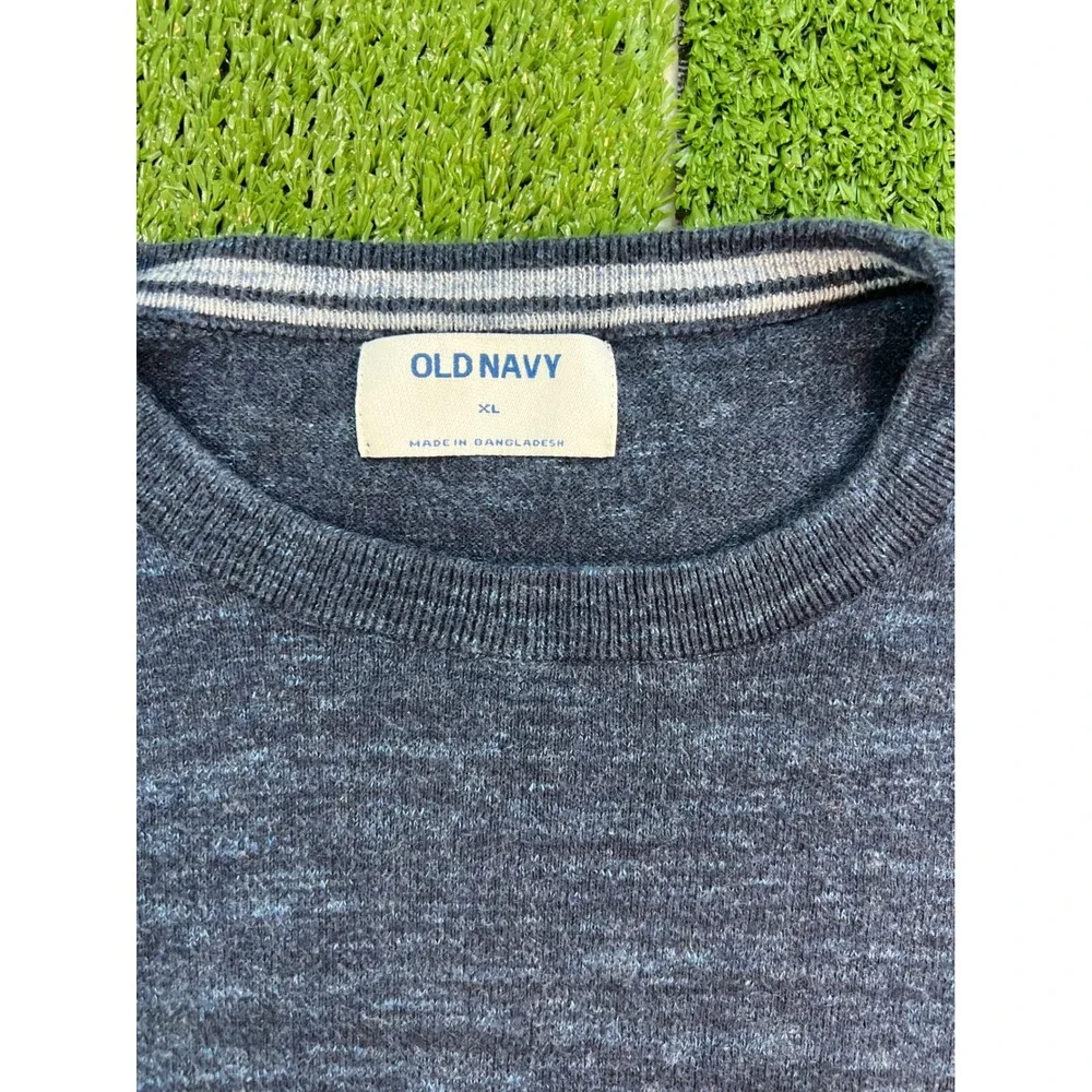 Old Navy material breathable neck