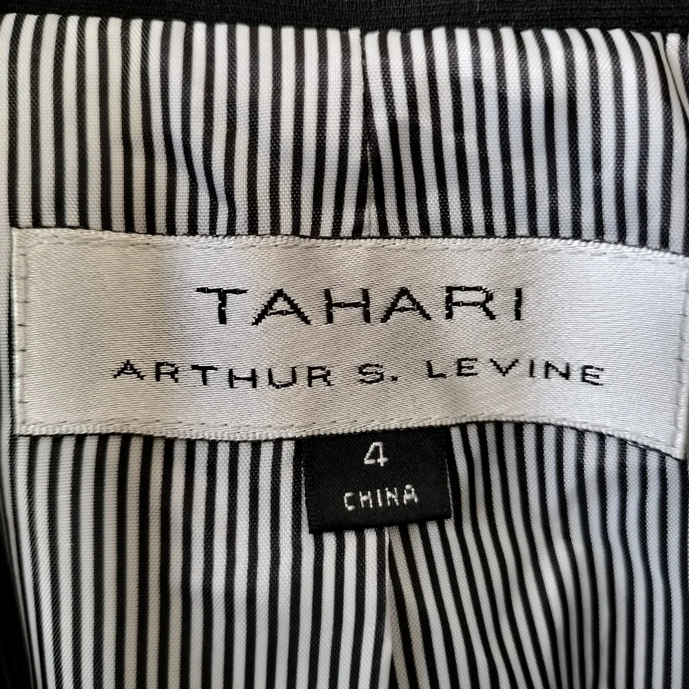 Tahari ASL armpit 18