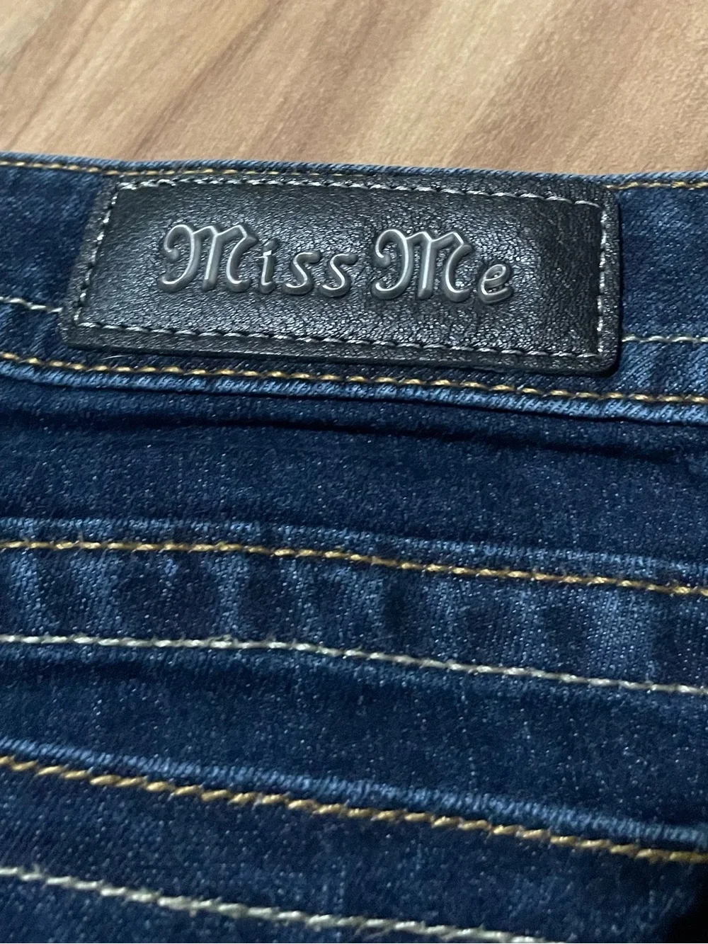 Miss Me great zipper