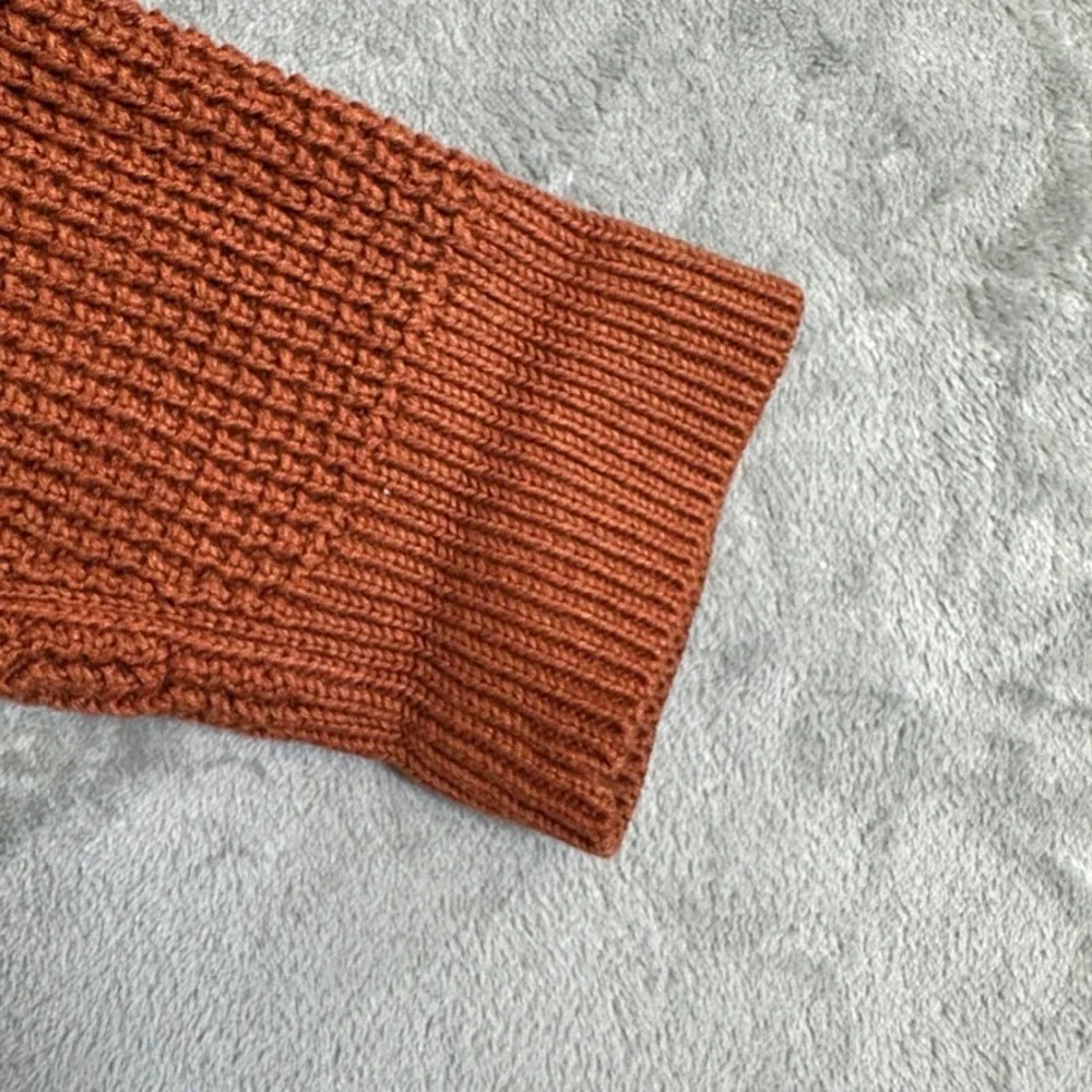 L.L. Bean stitch from center