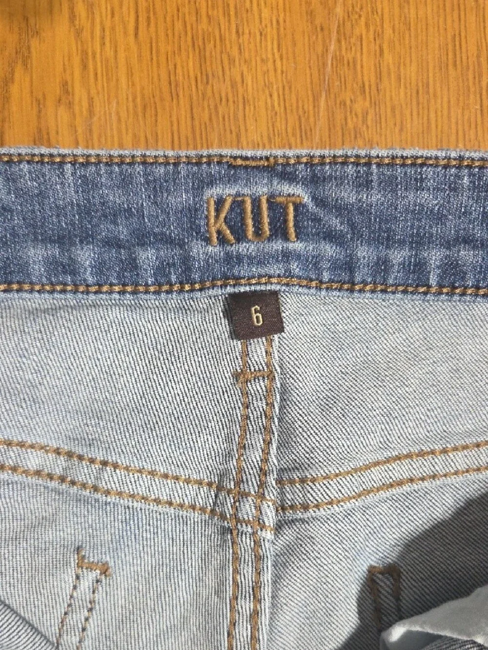 Kut from the Kloth casual light
