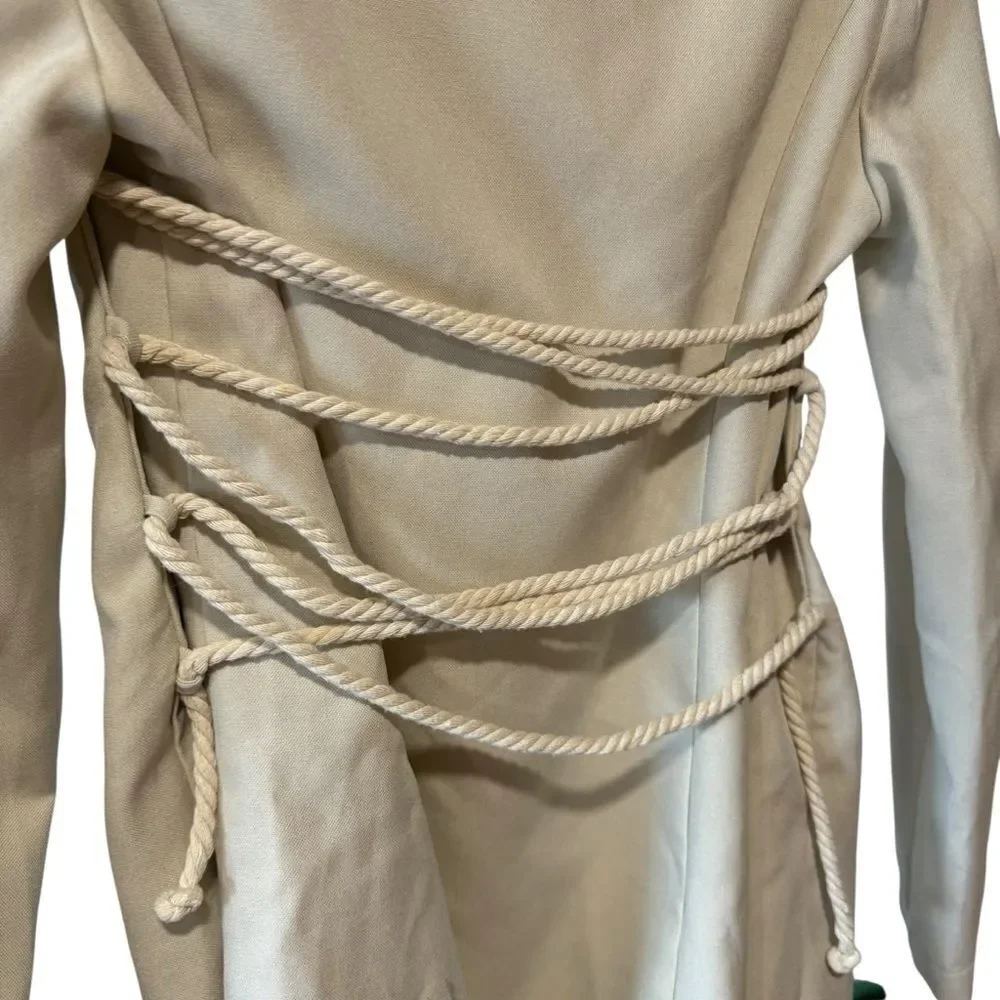 Blithe chic versatile