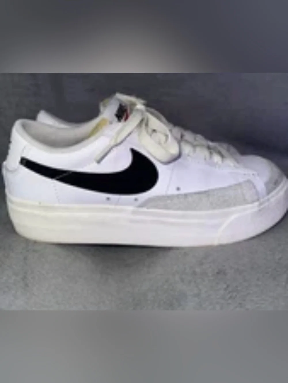 Women’s Nike Blazer Low Platform Athletic Shoes DJ0292 101 - Size 7.5