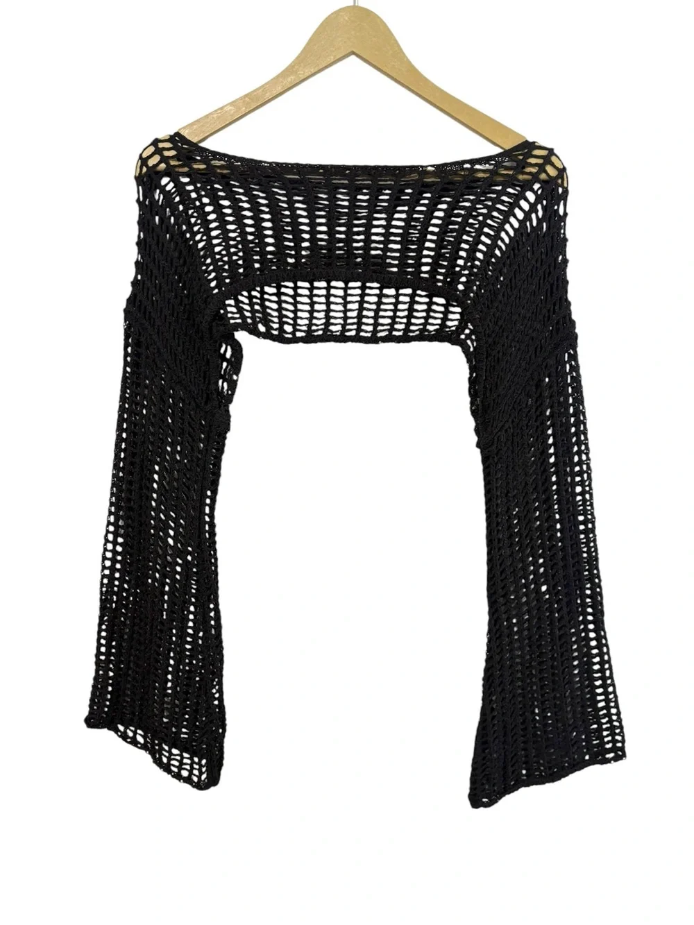 N/A black crochet