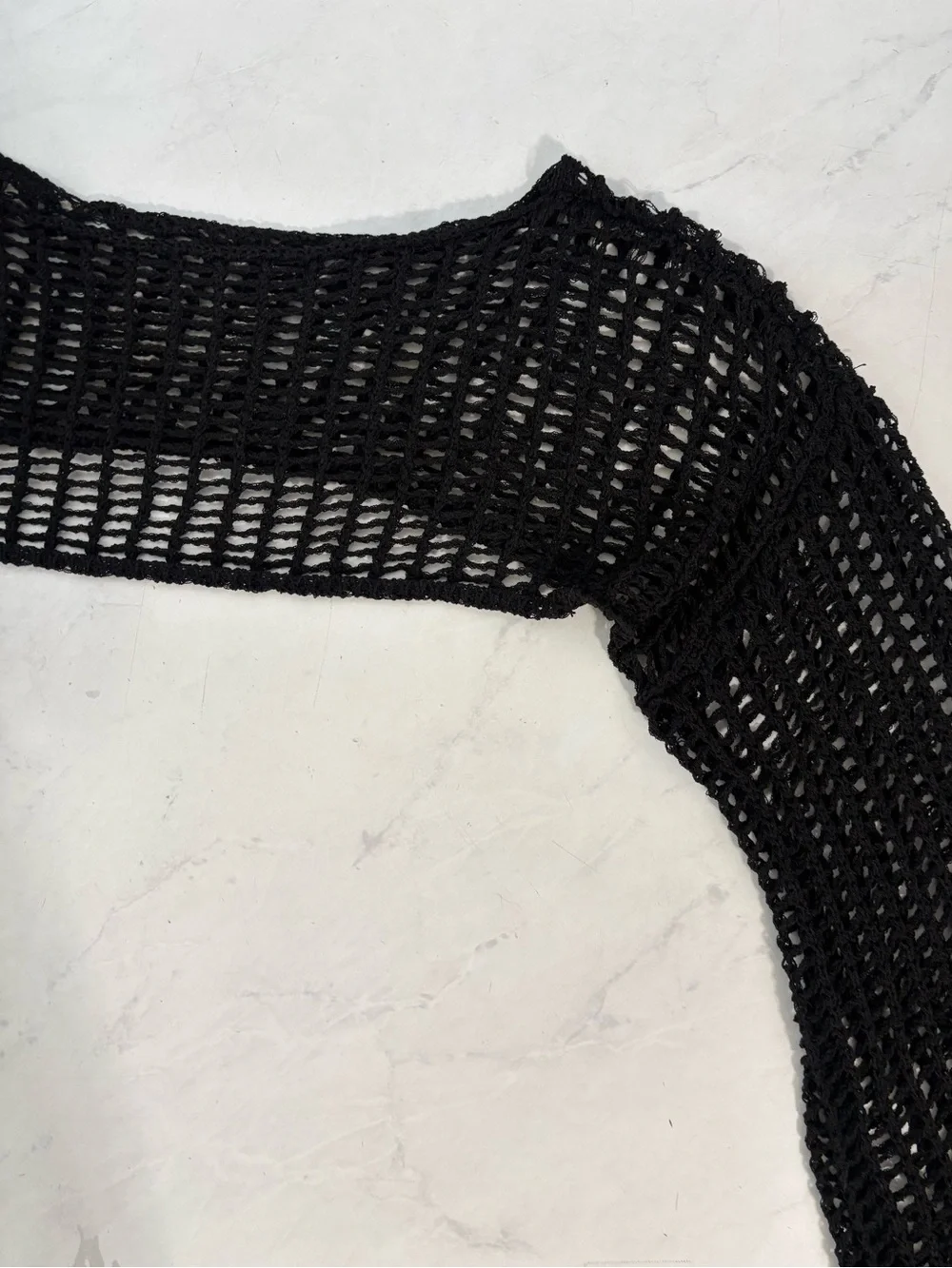 N/A black crochet