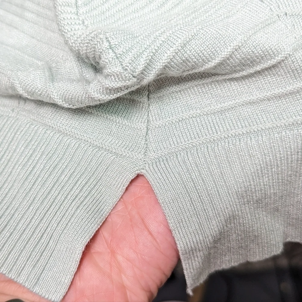 Tahari this sweater