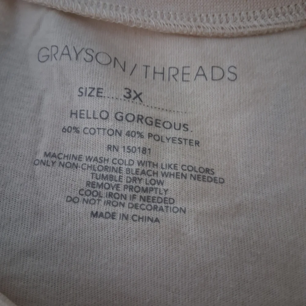 Grayson Threads Cream Tee with Red '87' Graphic