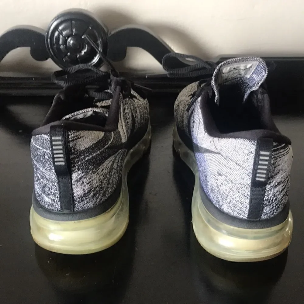 Nike oreo fly