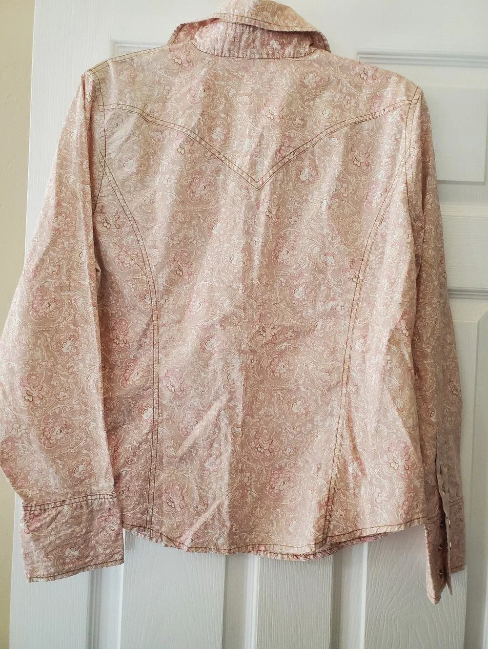 Vintage Gap Women's Pink Paisley Western Shirt Size Large