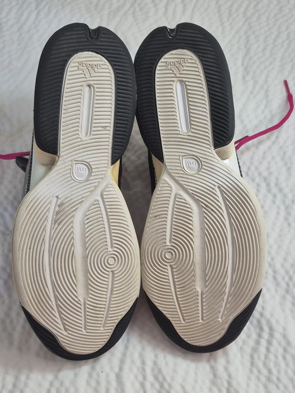adidas lightweight black