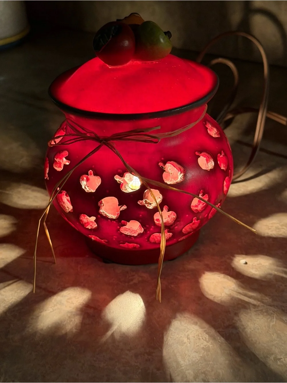 Rare Cracker Barrel Red Apple Resin Lantern