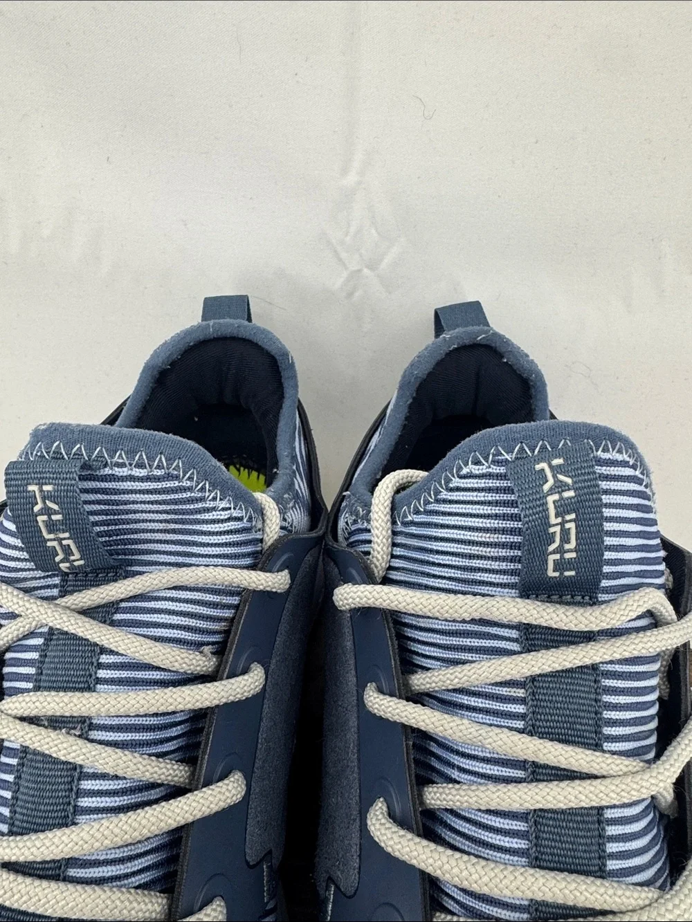 KURU overall shoes