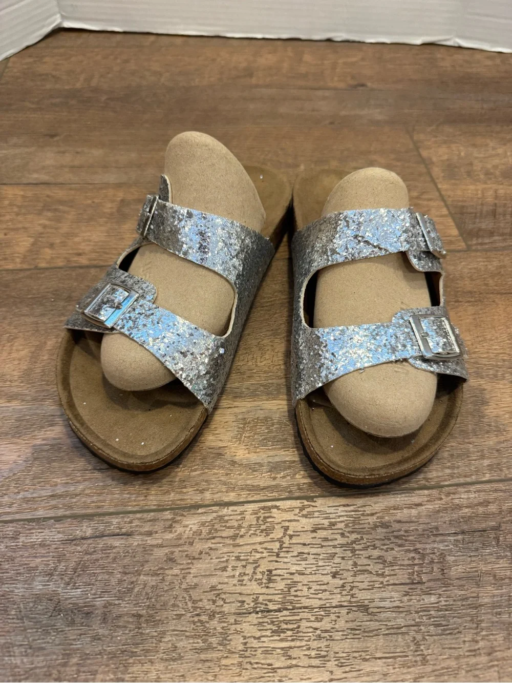 Yoki silver glitter