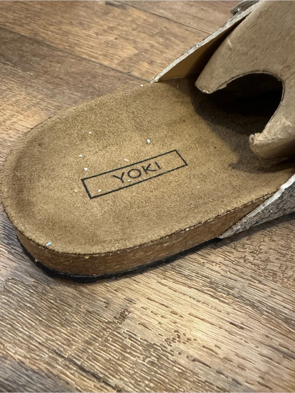 Yoki silver glitter