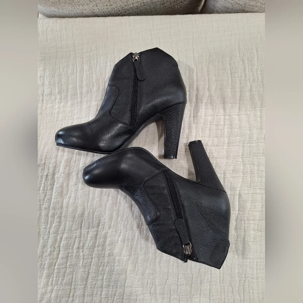 Mojo Moxy chic black