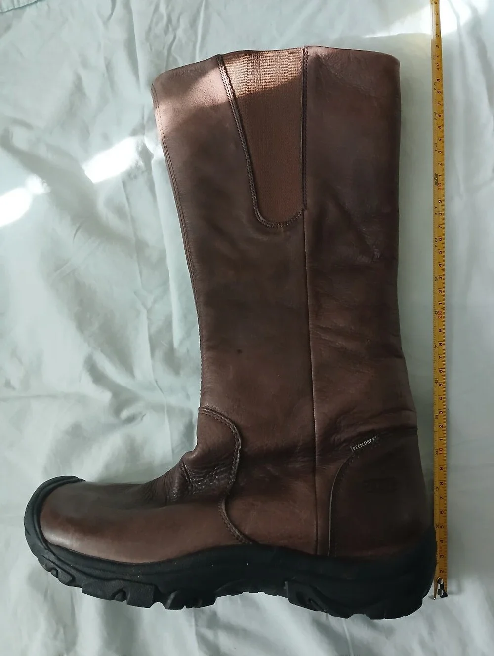 Keen tall boots