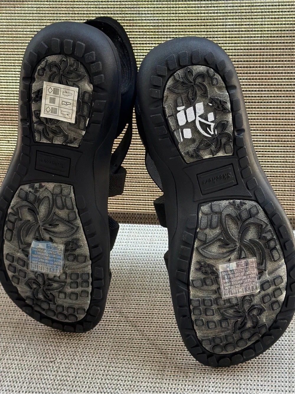 Skechers skechersslipins bending without