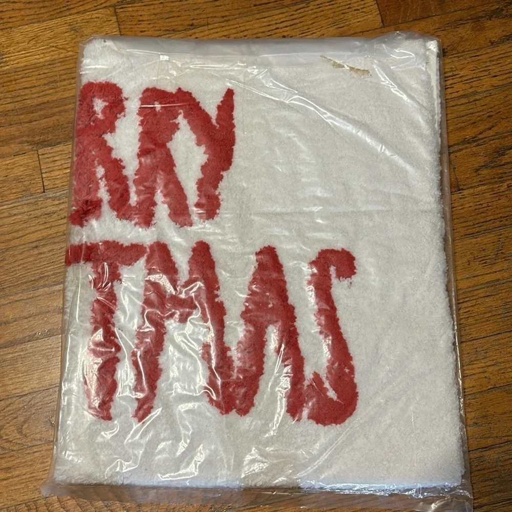 Rae Dunn nwt rae