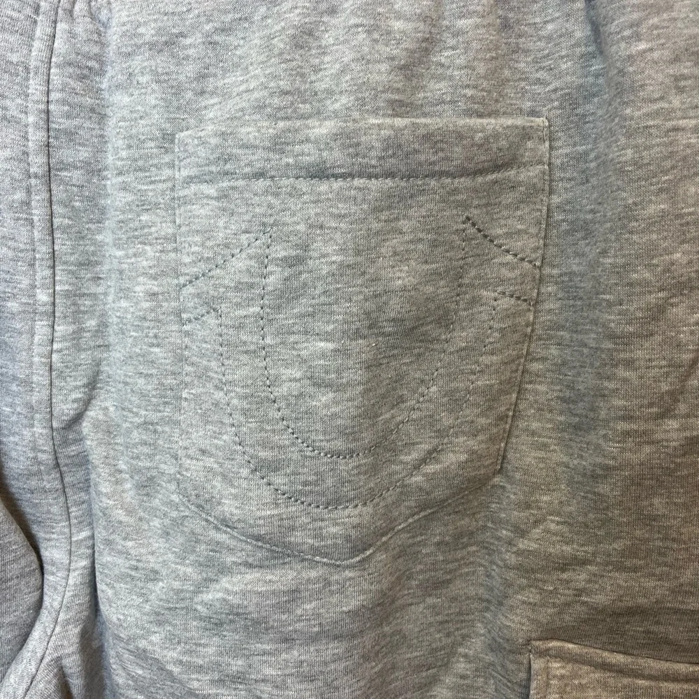 True Religion slanted pockets size